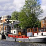 Houseboat-rental-Lake-Powell_and_Houseboating:-Essential-Gear-and-Preparation